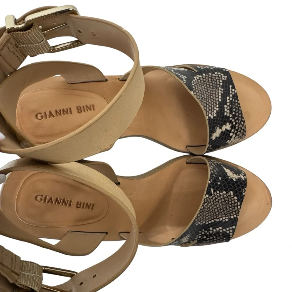 Gianni Bini Marilane Leather snake print block-heel sandals blk wht tan sz 8.5 - Picture 10 of 16